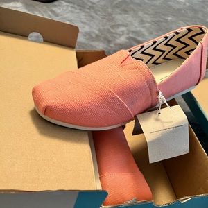 Tom’s New with tags and box